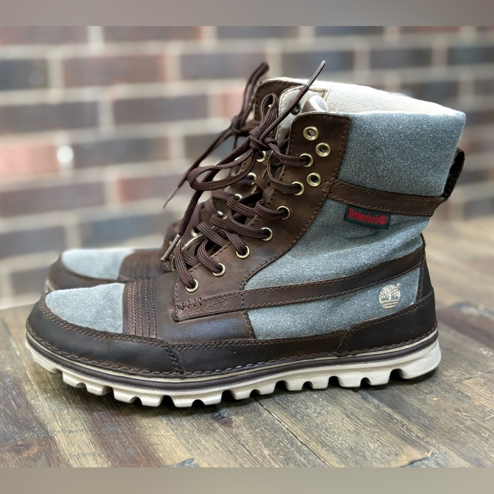 Women’s Timberland Earthkeepers boots - Size 8.5.